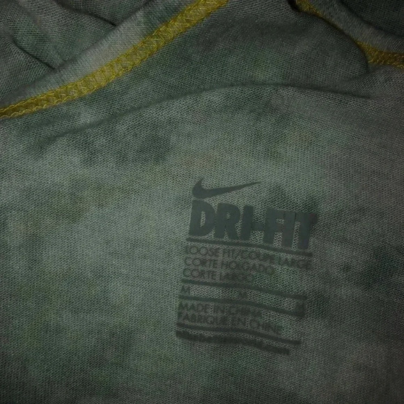 Nike Livestrong Tank - Picture 4 of 6